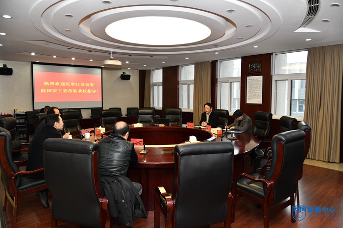 XCB_79031.jpg XCB_79031.jpg